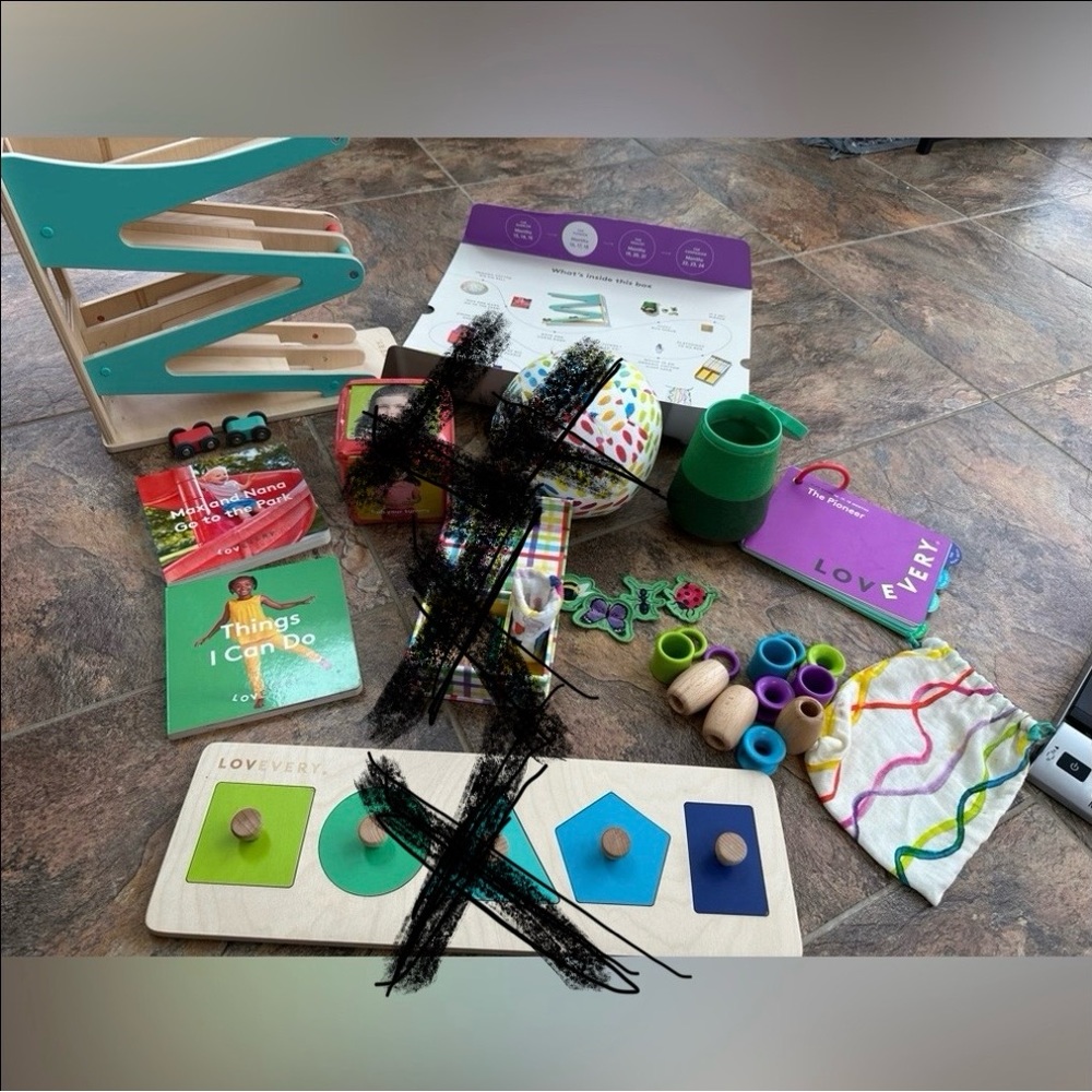 Lovevery play kit (note listing description updated)